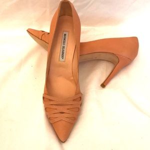 Manolo Blahnik 38 1/2 EU Dusty Peach